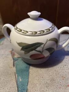 Vintage Queens Fine China R.H.S Hookers Fruit Lidded Sugar Bowl. - Picture 1 of 4