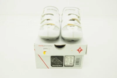¡Nuevo! Zapatos de ciclismo de carretera Specialized Torch para mujer EU 38 US 7,25 blancos/plateados Foto 1 de 4