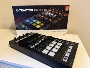 Native Instruments Traktor Kontrol D2 DJ Controller 2-Channel - Picture 1 of 12