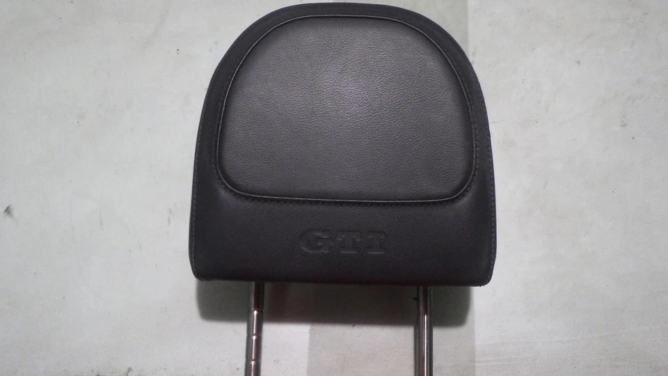 Encosto de cabeça 09 Volkswagen Golf GTI  - Imagem 1 de 4