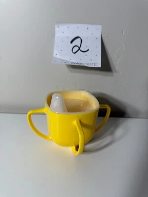 Tommee Tippee 1986 vintage taza para sorber 4 asas cuadrada amarilla tapa suave Foto 1 de 4