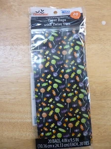 Halloween Treat Bags NIP Black background, Asst candy design pkg of 20 - Picture 1 of 2