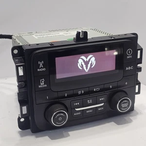 2013-2016 Ram 1500 2500 3500 Truck Radio Display P68137114AG Chrysler Unconnect - Picture 1 of 17