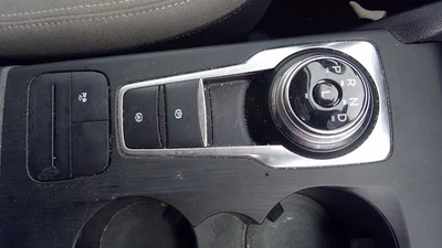 2021 Ford Escape Transmission Shift Dial in Black & Silver - Imagem 1 de 4