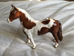 BESWICK SKEWBALD PINTO PONY 1373 - Picture 1 of 2