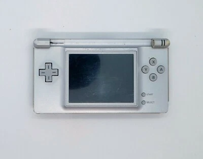 Nintendo DS Lite, for parts. USG-001 - Image 1 of 4