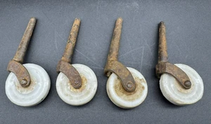 4 VTG Rusty Antique Porcelain Furniture Casters / Wheels 1.5" Diameter - Picture 1 of 8