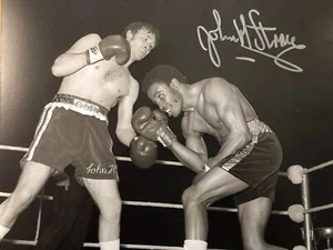 John H Stracey Signed 8x10 B/W Photograph - Picture 1 of 1