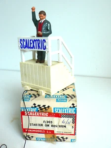 SCALEXTRIC 1/32 ème STARTER SUR SON ESTRADE BON ÉTAT ANNÉES 60 NON TESTÉ - Imagen 1 de 5