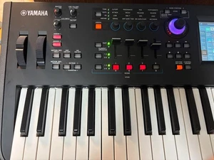YAMAHA MODX6 with AC Adapter and Original Box Tested Working 61 Key Synthesizer - Picture 1 of 6