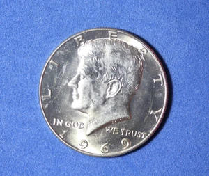 1969-D KENNEDY HALF DOLLAR #P30341 - Picture 1 of 2