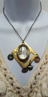 Metal Steampunk Piezas Engranajes Baratijas Llave Perlas y Nota Interior Medallón Collar Foto 1 de 4