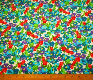 Quilt Stoff Halbhof Lila Rot Aqua Türkis Grün Blumen Weiß Premium Baumwolle #C - Bild 1 von 2