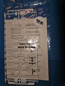 HO GUAGE STREET SIGNS (9039), SOLD AS PICTURED SEE PHOTOS FOR DETAILS - Picture 1 of 1