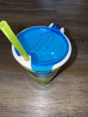 Snackeez 2 In 1 Snack & Drink Cup - Image 1 of 4