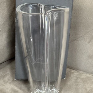"Nuevo florero Orrefors Suecia corazón cristal brote 10,2"" H 4,5"" D grande en caja" - Imagen 1 de 9