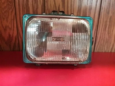 Passenger Right Headlight Sealed Beam Fits 97-17 FORD E350 VAN 1041851 - Image 1 of 2