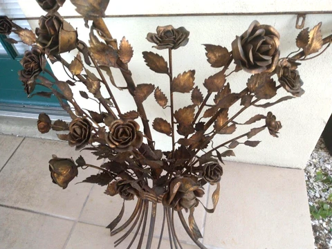 VINTAGE HOLLYWOOD REGENCY ITALY TOLEWARE GILT METAL ROSE -WALL SHELF XL 29X36X15 Cover