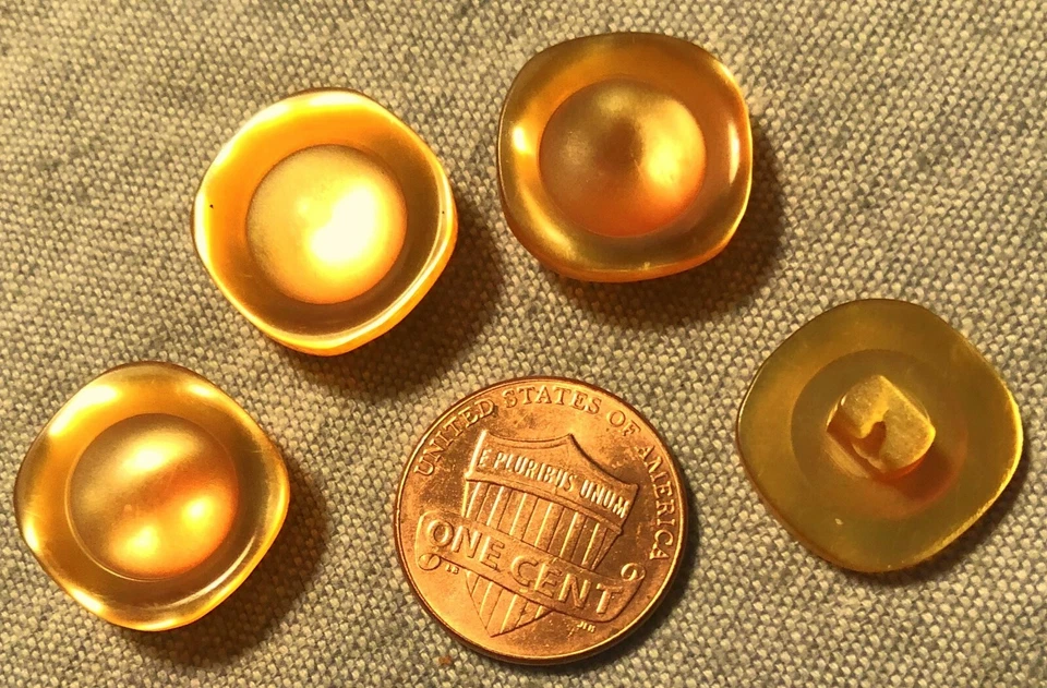 Set of 4 Retro Square Pearlized Orange Plastic Shank Buttons 5/8" 16mm 9463 - Image 1 of 1