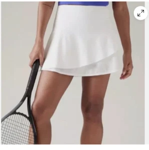 NWT!! Athleta White Ace Mesh Skort Skirt Women’s Tennis Golf Pockets Flowy S/P - Picture 1 of 7