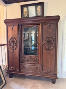 Antique Wooden Cabinet with 3 Sections – Perfect for Glassware, Books & More - Picture 1 of 6