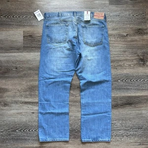 NWT IZOD Men's Straight Leg Jeans Size 38x30 Blue Denim Classic Fit Casual - Picture 1 of 7