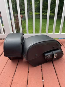 Viking Bags Motorcycle Saddlebags No Locks CHAR-600-PL  Flaws* Read- No Hardware - Bild 1 von 24