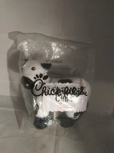 Chick-fil-A 6” Plush Cow Eat Mor Chikin 2020 Sealed - Picture 1 of 2