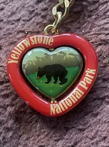 Yosemite National Park Spinner Keychain Red Heart Bear Picture Goldtone - Picture 1 of 6