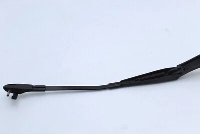11-17 VOLKSWAGEN TOUAREG LEFT WINDSHIELD WIPER ARM Q0891 - Image 1 of 4