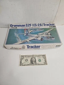 1/72 Hasegawa/Minicraft Grumman S2F-1 Tracker US Navy - Complete No Decals - Picture 1 of 3