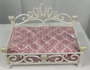 American Girl Doll Princess Pet Bed Retired!! Pink and white - Picture 1 of 3