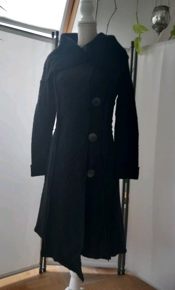 Zauberschöner Vestino Wollfilz Walkfilz Mantel Gr. 36 schwarz mit geklebten... - Bild 1 von 4
