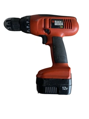 Taladro Black and Decker 12V CD1200S con batería HPB12 Power Pack Foto 1 de 3