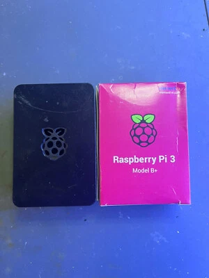 Raspberry Pi 3 modello B+ OMAGGIO casse - Immagine 1 di 3