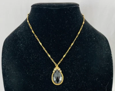 Collar colgante Lucita facetada negra tono oro marca 1928 Foto 1 de 4