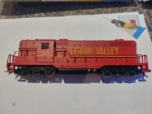 Tyco AHM GP9 GP18 Diesel locomotive Lehigh valley #305 late chassis - Picture 1 of 6