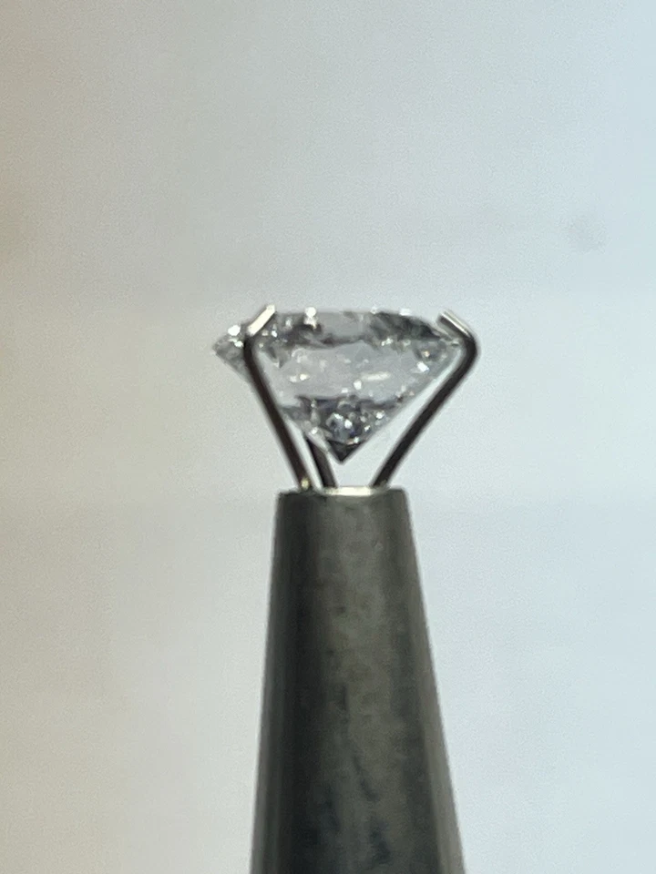 1.00ct D IF Internally Flawless GIA NATURAL Round Brilliant Diamond - Image 1 of 4