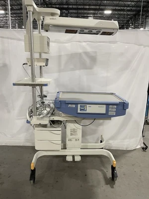 DRAEGER BABYTHERM 8004 INFANT WARMER with 4002-BT - WHITE/LIGHT - Scratch & Dent - Image 1 of 4