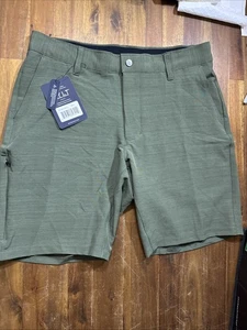 Herren Bylt Premium Basics Kinetic Shorts dunkelolivgrün Größe Large neu mit Etikett! - Bild 1 von 7