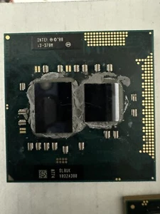 Intel Core i3-370M 2.4 GHz 3MB SLBUK Socket G1 / r PGA988A Processor CPU - Picture 1 of 1