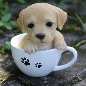 Figura de cachorro Labrador Retriever amarillo en taza de té 6 pulgadas - Imagen 1 de 6