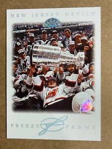 NEW JERSEY DEVILS FREEZE FRAME 1995-96 LEAF /10000 CARD - Picture 1 of 2