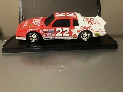 Bobby Allison 1/24 #22 Miller American 1985 Monte Carlo BWB Bank 1 de 5304 Foto 1 de 4