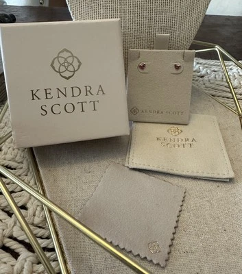 Pendientes Kendra Scott Oro Rosa 14k Zafiro Rosa Pavé Corazón - Nuevos en Caja Foto 1 de 4