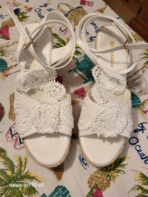 Белые кружевные женские сандалии на платформе размер 10,5 туфли - Изображение 1 из 4