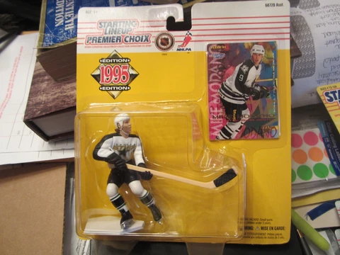 1995 Starting Lineup Mike Modano Dallas Stars NHL Hockey SLU Sports Figure Cover