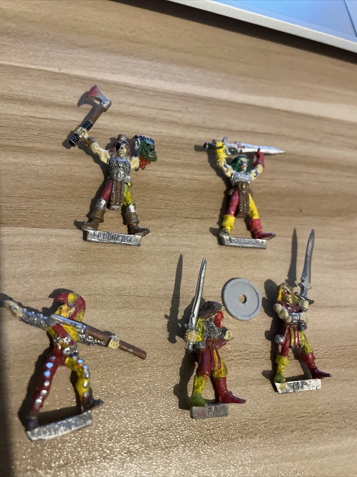 Warhammer Citadel Metal WOOD ELF Champions And Wardancers 1987 - Image 1 of 4