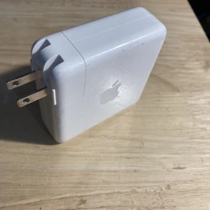 Cargador Apple A2166 para MacBook Pro 96W adaptador de corriente USB-C - Imagen 1 de 8