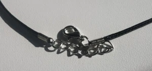 Kunstlederkette, schwarz, 2 mm dick & 50 cm lang mit Karabinerverschluss - Bild 1 von 4